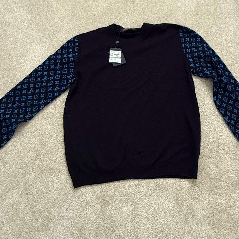 Authentic NWT Louis Vuitton Monogram Cashmere Crewneck Knit H0N42WR939 Corbeau